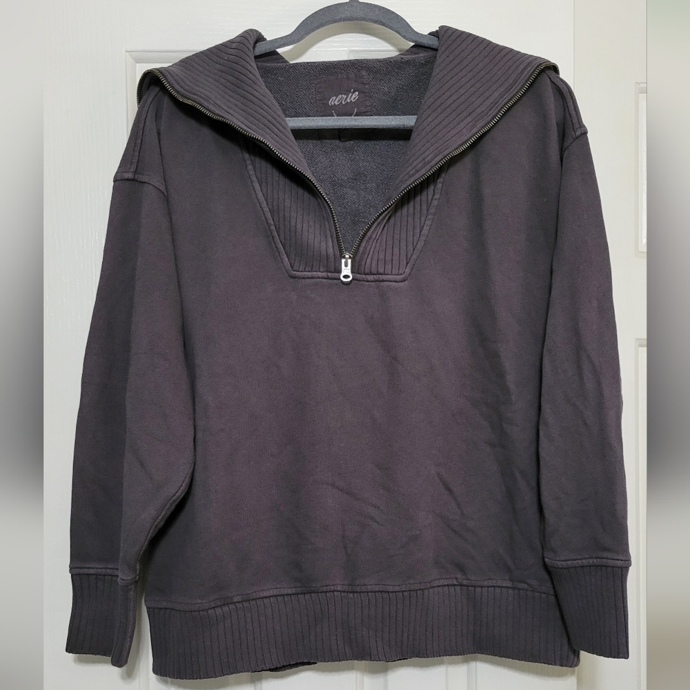 aerie Sweatshirt with collar, size xs, charcoal gray